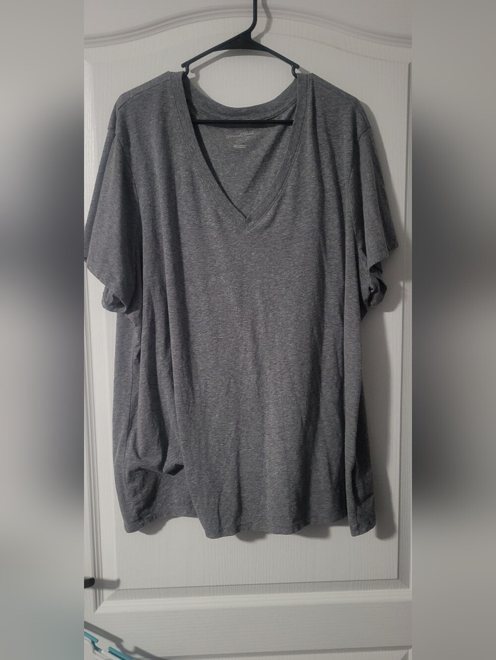 Universal Thread Bundle 3 V-Neck Tees